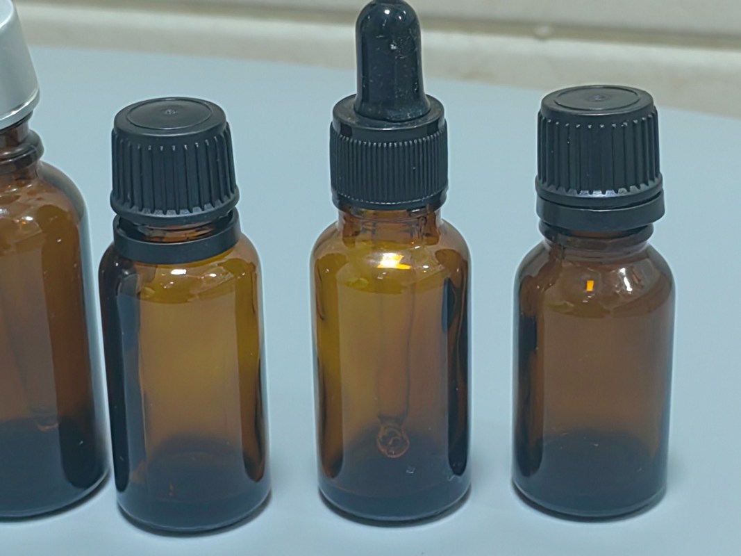 Ζεστή πώληση κενό πολυτελές Αμβέρ καφέ 10ml 15ml 20ml 30ml 50ml 60ml γυάλινο μπουκάλι αιθέριας ελαίας για ορό συσκευασία