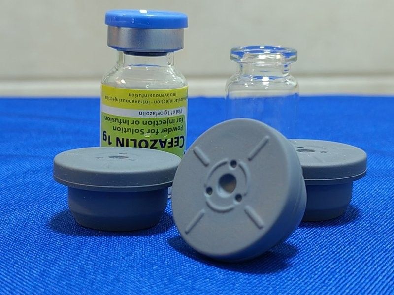 13mm 20mm 28mm γυάλινο φιαλίδιο ένεσης 20-α ιατρικό βουτυλικό ελαστικό φαρμακευτικό βρομοβουτυλικό ελαστικό πώμα για γυάλινο φιαλίδιο