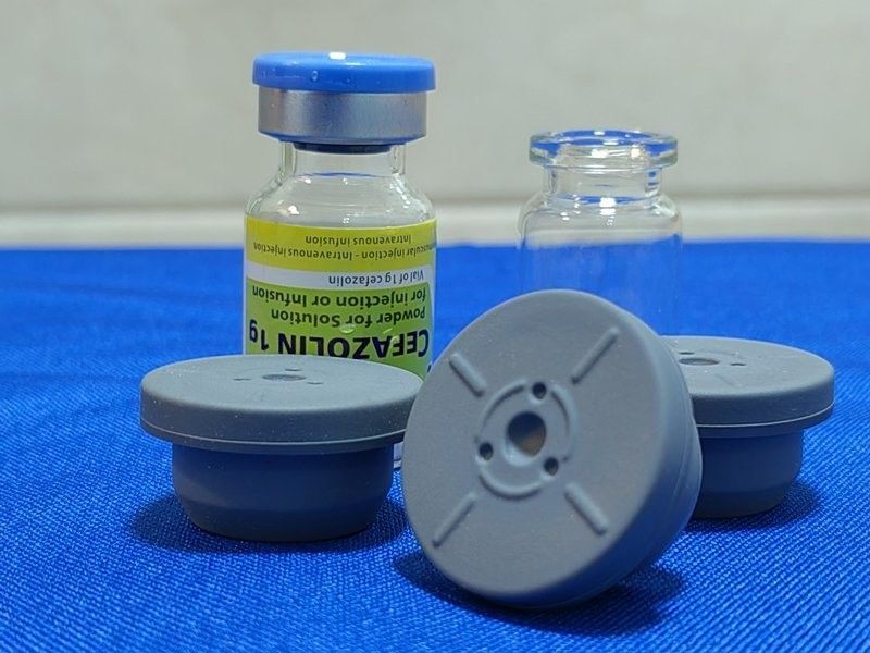 Συμμόρφωση GMP 13mm 20mm 23mm 28mm 32mm Στεριλή στρογγυλή ιατρική βουτυλική ελαστική θήκη για γυάλινη φιάλη έγχυσης