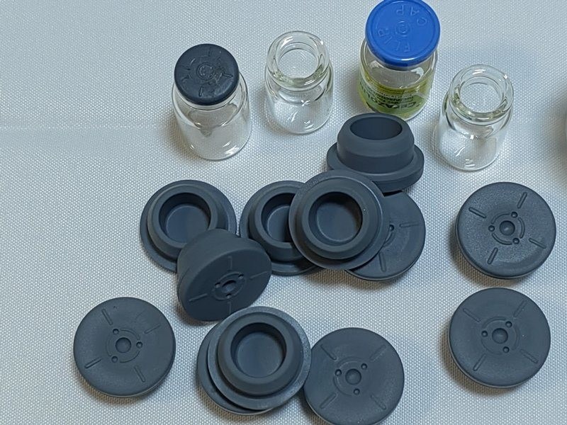28 mm 32 mm Οξείδιο του αιθυλενίου αποστειρωμένα ιατρικά καταναλωτικά προϊόντα Βρόμο βουτυλικό ελαστικό πώμα για φιαλίδιο γυαλιού